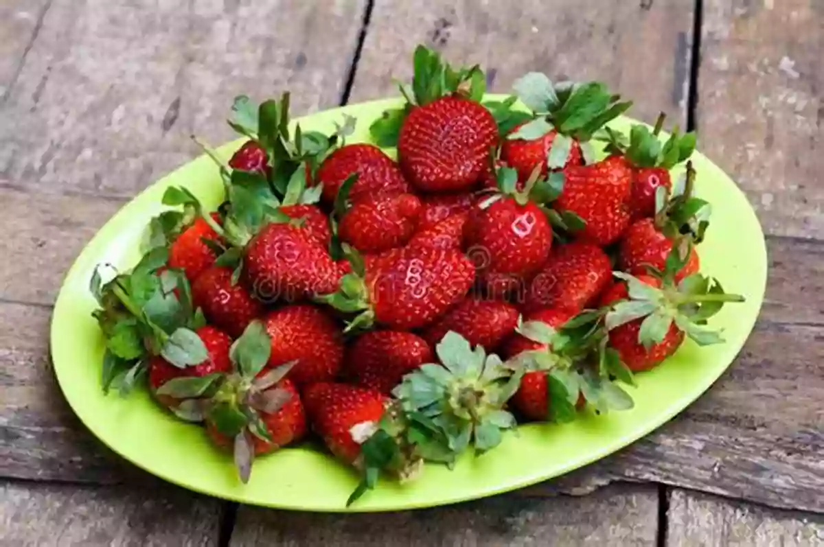 A Bunch Of Fresh Strawberries Ultimate Fun Facts On Fruits Vegetables: 4 Of 4 (Fun Facts On Fruits And Vegetables)