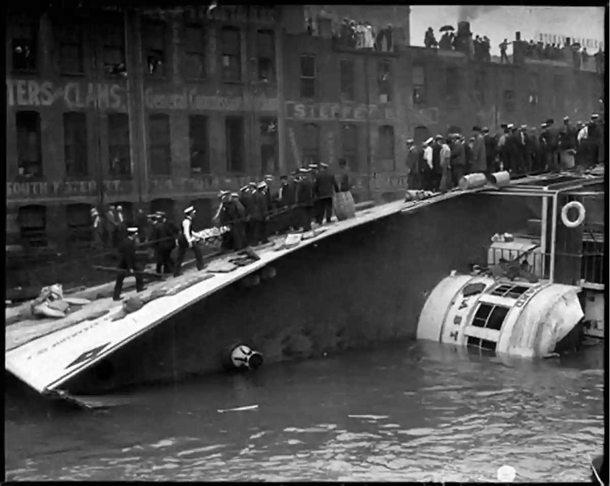 Crowd Gathering On The Chicago Riverwalk After The Eastland Disaster The Eastland Disaster (Images Of America)