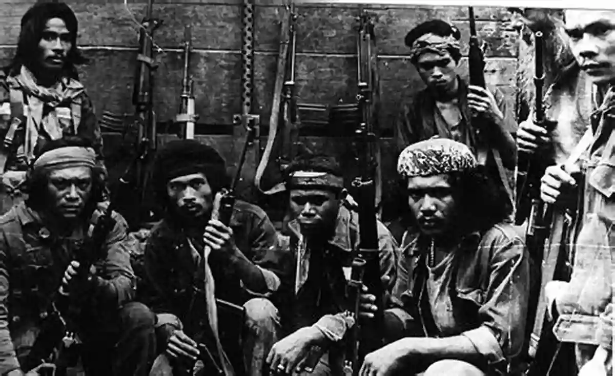 Group Of Moro Warriors During The Insurgency The Moro War: How America Battled A Muslim Insurgency In The Philippine Jungle 1902 1913