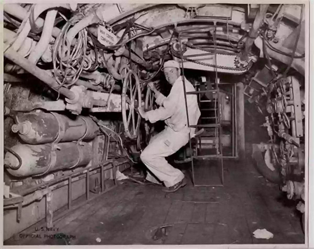 Inside View Of An Imperial Japanese Submarine Imperial Japanese Navy Submarines 1941 45 (New Vanguard 135)