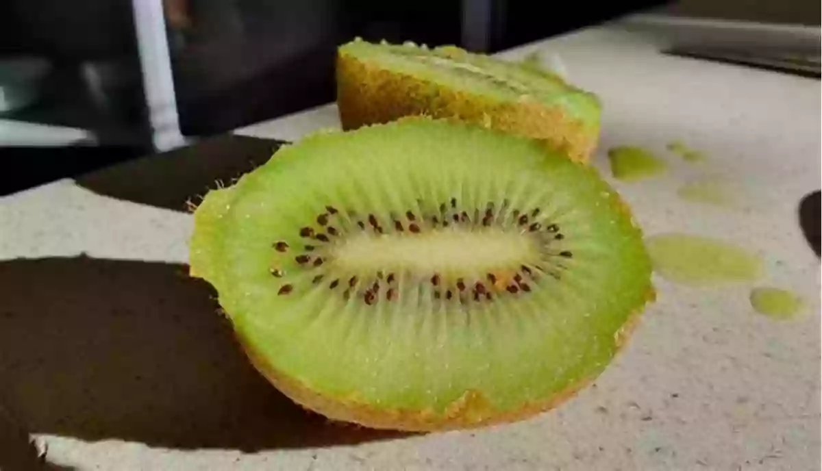 Sliced Kiwi Fruit Ultimate Fun Facts On Fruits Vegetables: 4 Of 4 (Fun Facts On Fruits And Vegetables)