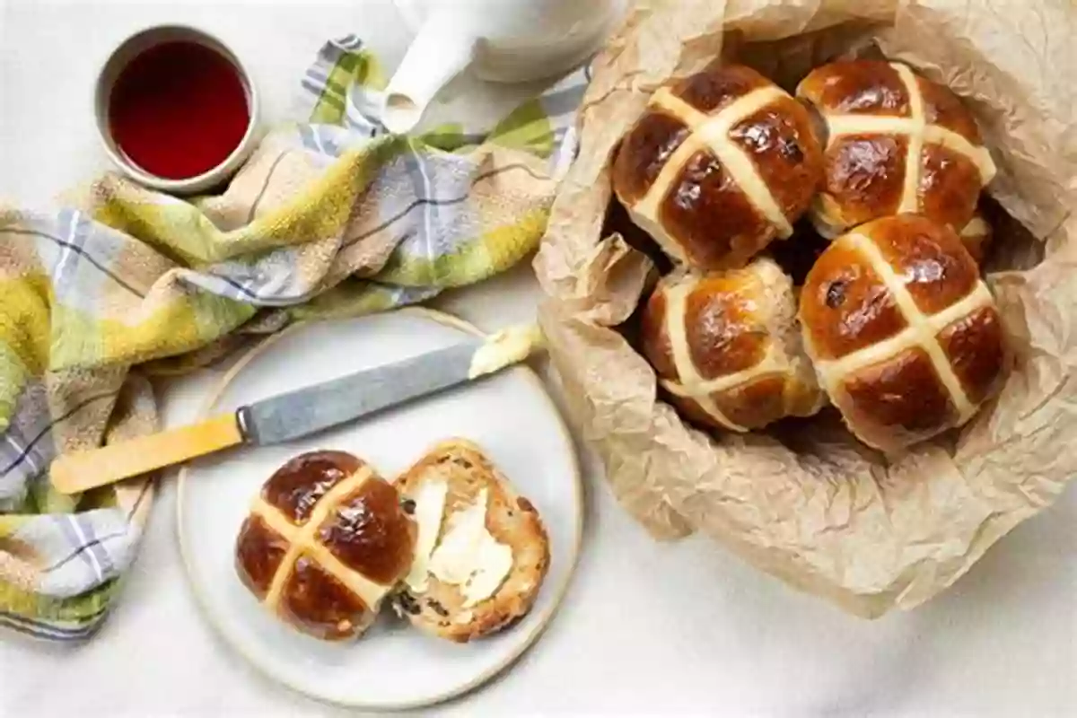 Traditional Easter Hot Cross Buns Cooking Traditional British: Recipes To Celebrate Traditional British Holidays