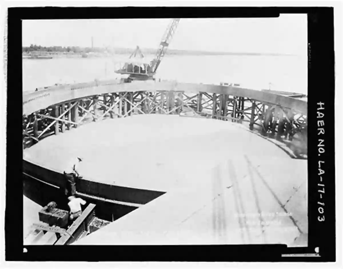 Vintage Image Of Huey Long Bridge Spanning Across The Mississippi River In Louisiana Huey P Long Bridge (Images Of America)